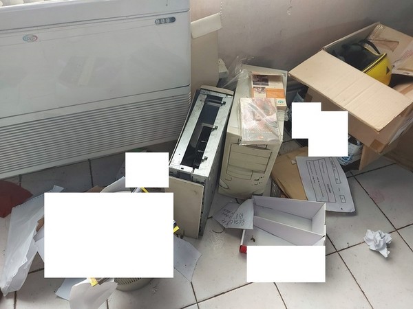1#5421 Arredi ed attrezzature da ufficio in vendita - foto 24