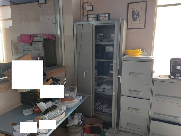 1#5421 Arredi ed attrezzature da ufficio in vendita - foto 43