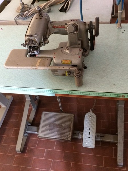 23#5422 Macchina da cucire Strobel 45-260 in vendita - foto 1