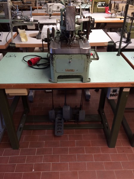 7#5422 Macchina da cucire Reece 101-030-AF-CB in vendita - foto 1