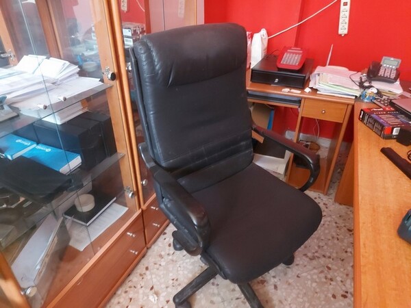 1#5424 Arredi ed attrezzature da ufficio in vendita - foto 12