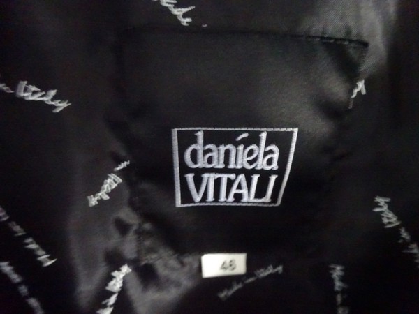 5#5425 Abbigliamento e arredi da negozio in vendita - foto 78