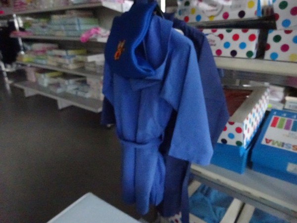 5#5425 Abbigliamento e arredi da negozio in vendita - foto 163