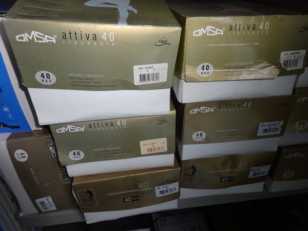 5#5425 Abbigliamento e arredi da negozio in vendita - foto 190