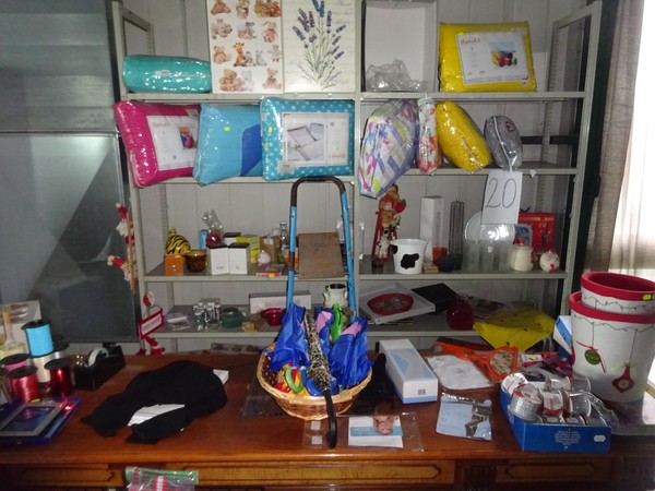 5#5425 Abbigliamento e arredi da negozio in vendita - foto 209