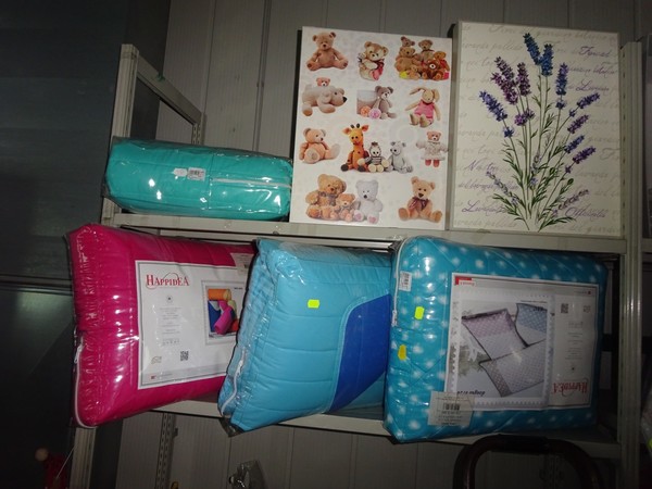 5#5425 Abbigliamento e arredi da negozio in vendita - foto 211