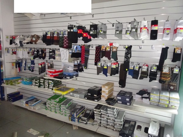 5#5425 Abbigliamento e arredi da negozio in vendita - foto 223