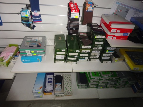 5#5425 Abbigliamento e arredi da negozio in vendita - foto 227
