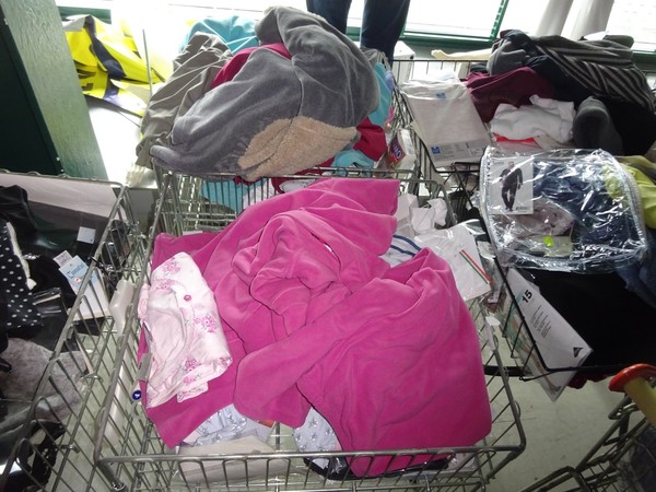5#5425 Abbigliamento e arredi da negozio in vendita - foto 233