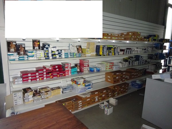 5#5425 Abbigliamento e arredi da negozio in vendita - foto 271