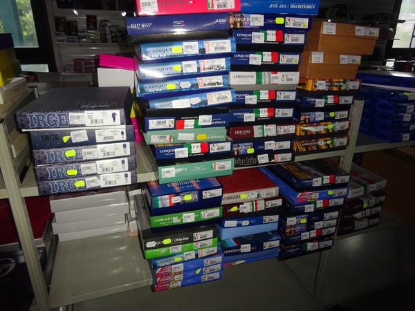 5#5425 Abbigliamento e arredi da negozio in vendita - foto 299