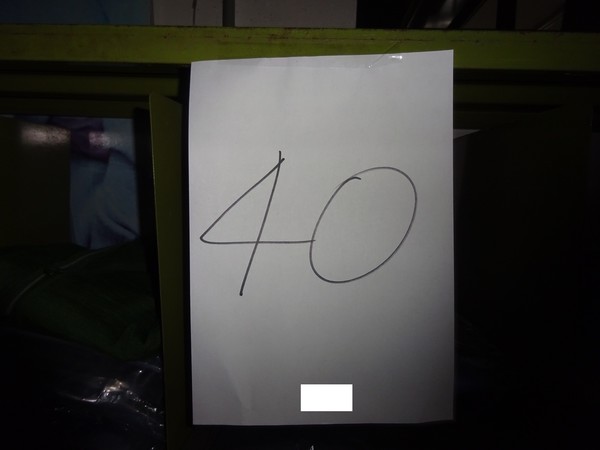 5#5425 Abbigliamento e arredi da negozio in vendita - foto 348