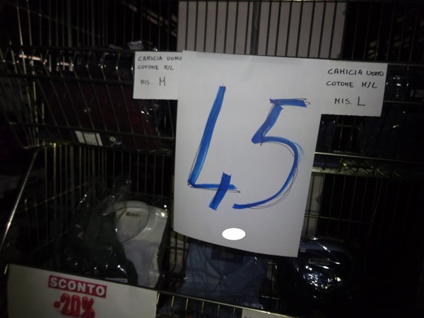 5#5425 Abbigliamento e arredi da negozio in vendita - foto 369
