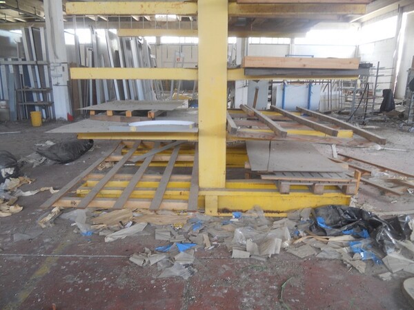 1#5427 Cantilever a muro e bandiera in vendita - foto 43