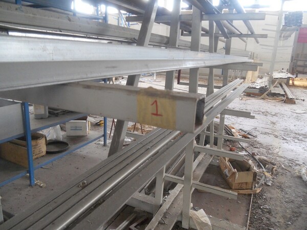 1#5427 Cantilever a muro e bandiera in vendita - foto 48