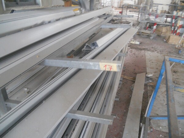 1#5427 Cantilever a muro e bandiera in vendita - foto 54