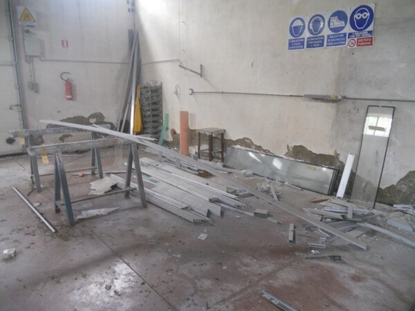 8#5427 Arredamento per officina in vendita - foto 97