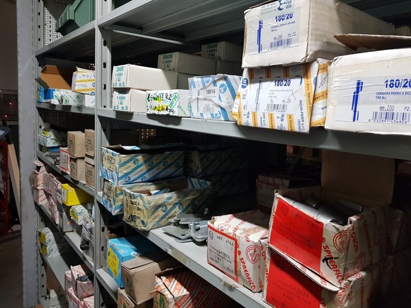 18#5432 Minuteria per serramenti in vendita - foto 125