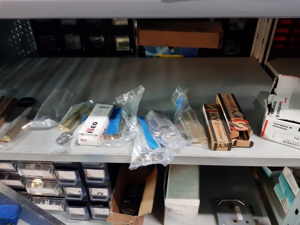 18#5432 Minuteria per serramenti in vendita - foto 364