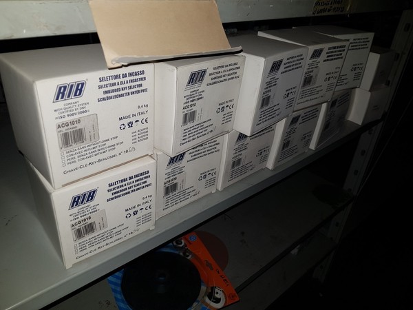 18#5432 Minuteria per serramenti in vendita - foto 423