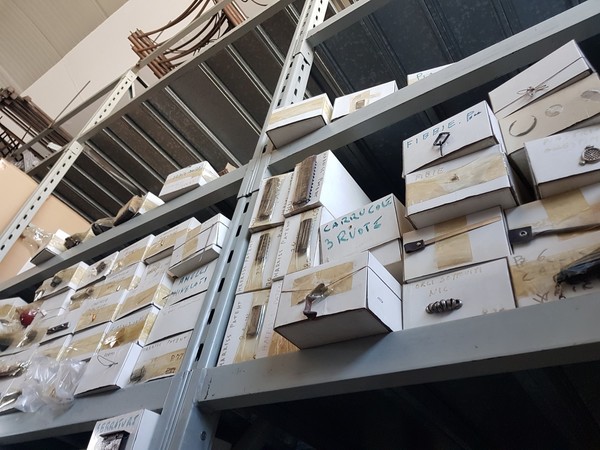 18#5432 Minuteria per serramenti in vendita - foto 483