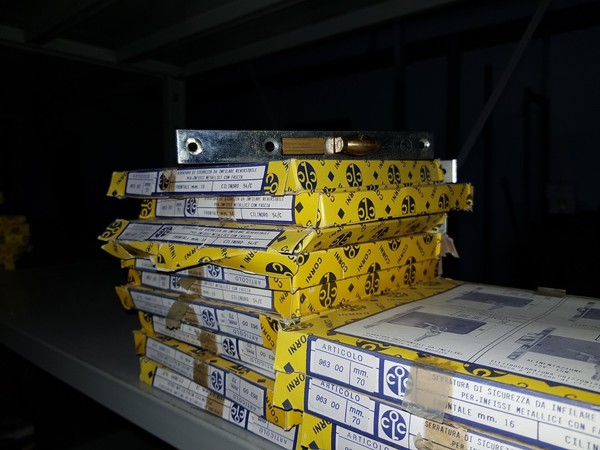 18#5432 Minuteria per serramenti in vendita - foto 663