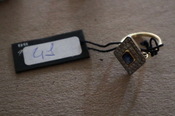 41#5433 Anello da donna in oro con zaffiro in vendita - foto 1
