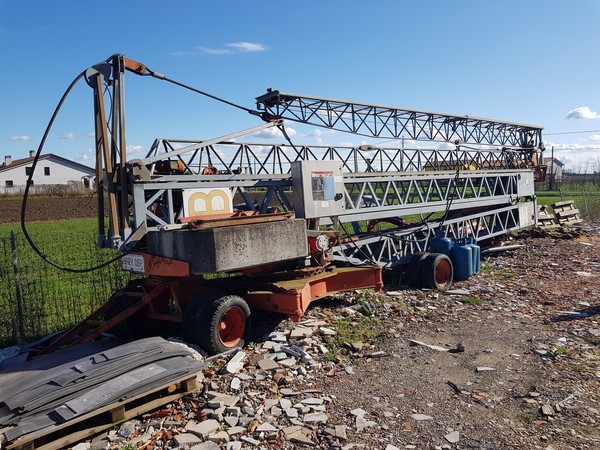 1#5440 Gru Benedini B18 in vendita - foto 1