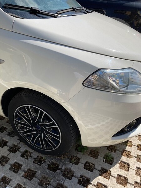 1#5447 Autovettura Lancia Y in vendita - foto 9