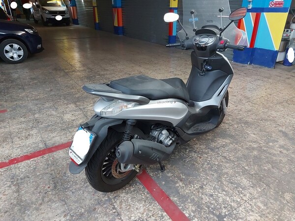 2#5447 Motociclo Piaggio Beverly in vendita - foto 6