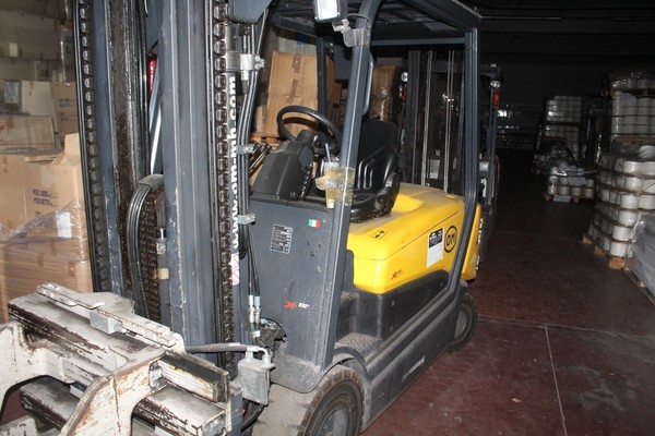 Carrelli elevatori in vendita