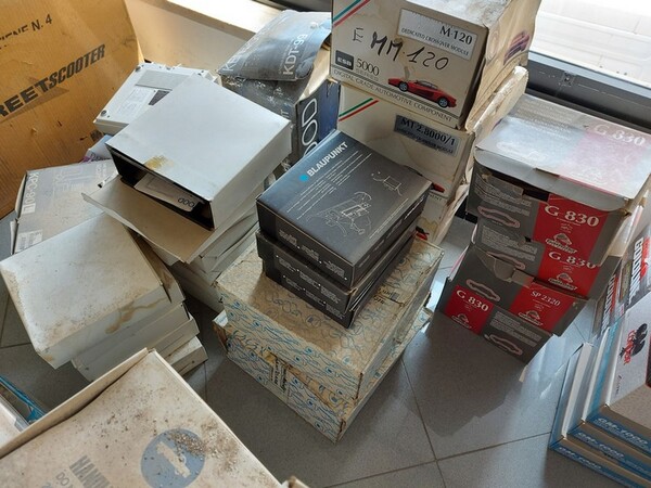 1#5452 Ricambi elettronici e per telefonia in vendita - foto 30
