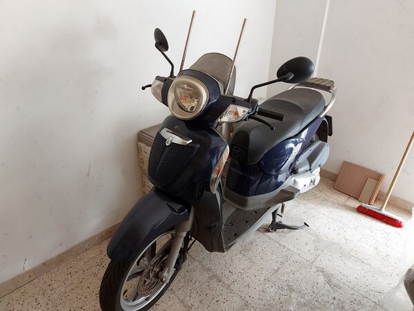 3#5452 Scooter Aprilia Scarabeo in vendita - foto 2