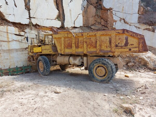 20#5454 Macchina diamantata Tazzini e camioncino in vendita - foto 4