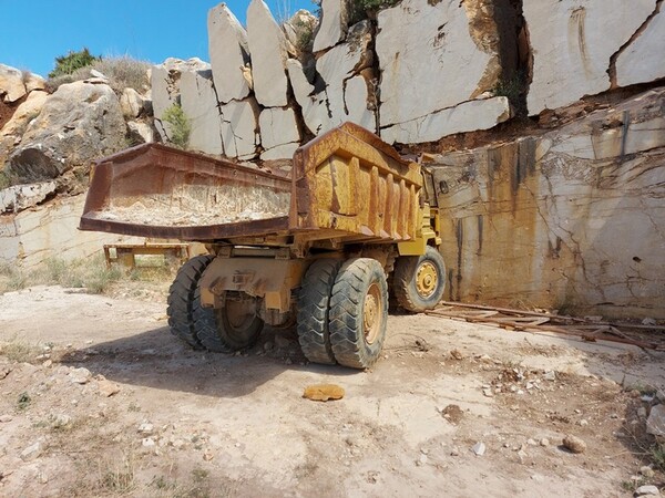 20#5454 Macchina diamantata Tazzini e camioncino in vendita - foto 6