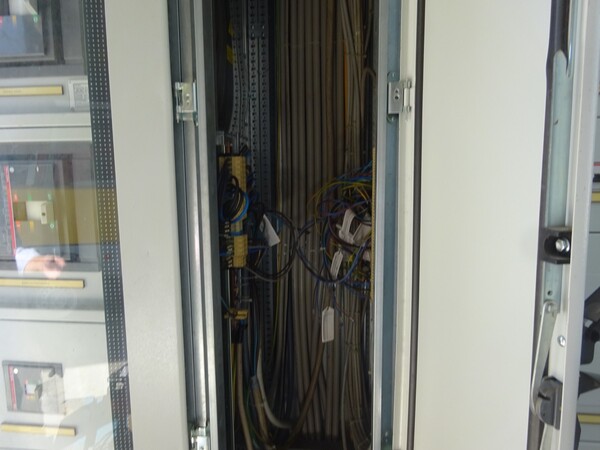 1#5455 Quadro elettrico e arredamento da ufficio in vendita - foto 6