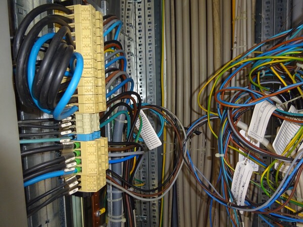 1#5455 Quadro elettrico e arredamento da ufficio in vendita - foto 7