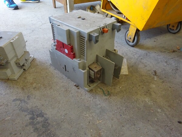 1#5455 Quadro elettrico e arredamento da ufficio in vendita - foto 39