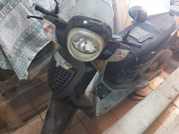 2#5471 Scooter Aprilia Scarabeo in vendita - foto 1