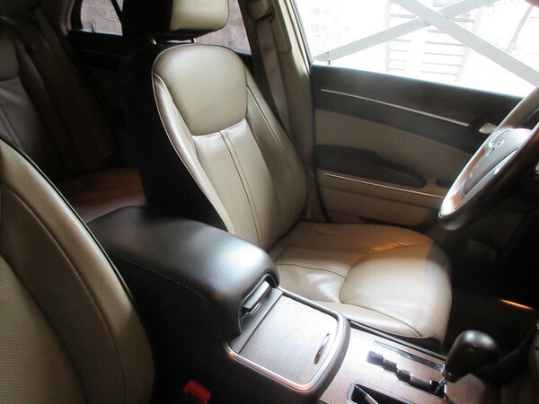 16#5473 Autovettura Lancia Thema in vendita - foto 22