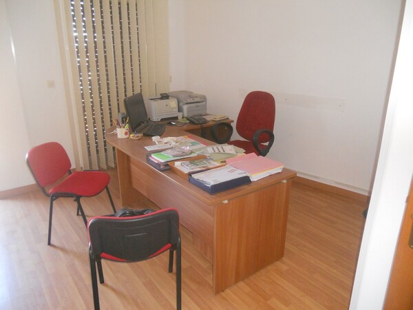 1#5475 Arredamento per ufficio in vendita - foto 13