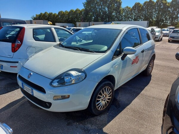 15#5479 Autocarro Fiat Punto Van in vendita - foto 1