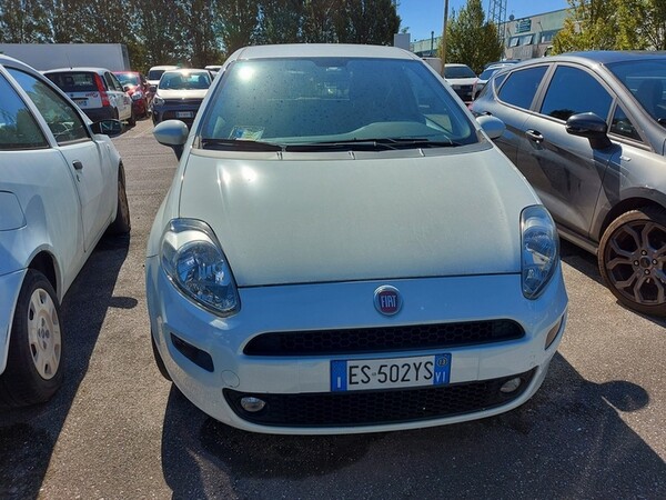 15#5479 Autocarro Fiat Punto Van in vendita - foto 2