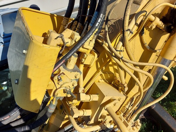 24#5479 Escavatore Komatsu PC138US con trincia in vendita - foto 19