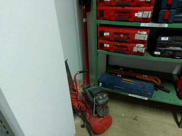 25#5479 Attrezzature officina in vendita - foto 3