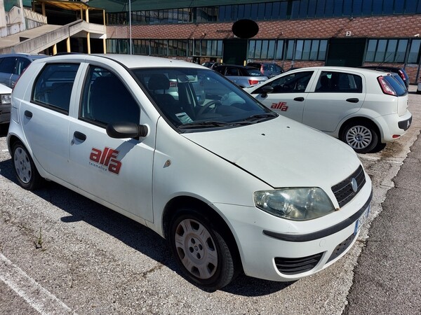 3#5479 Autocarro Fiat Punto in vendita - foto 4