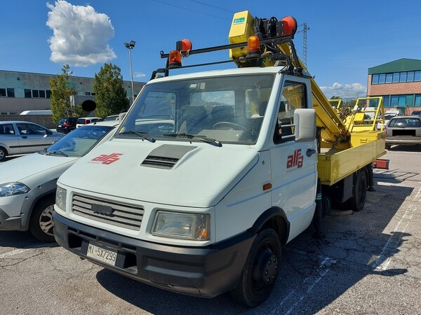 7#5479 Veicolo Iveco Daily in vendita - foto 1