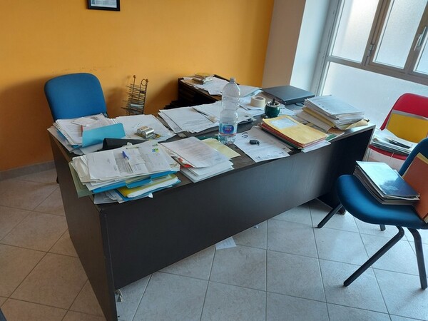 1#5486 Attrezzature antincendio ed arredi ufficio in vendita - foto 2