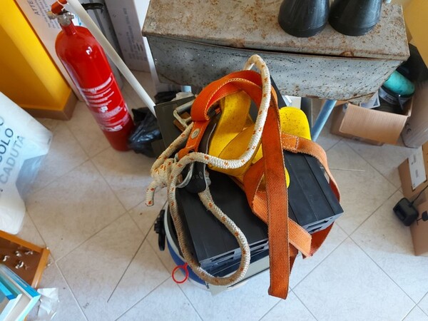 1#5486 Attrezzature antincendio ed arredi ufficio in vendita - foto 83