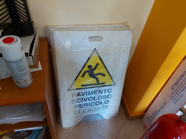 1#5486 Attrezzature antincendio ed arredi ufficio in vendita - foto 98